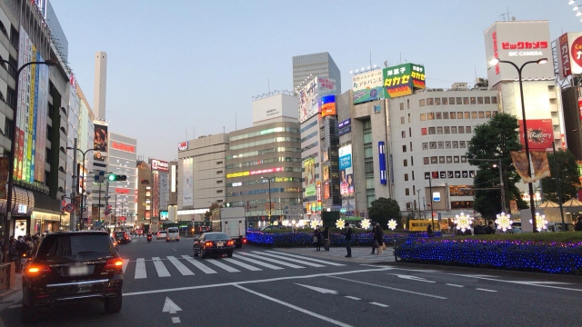 池袋駅東口駅前・明治通り