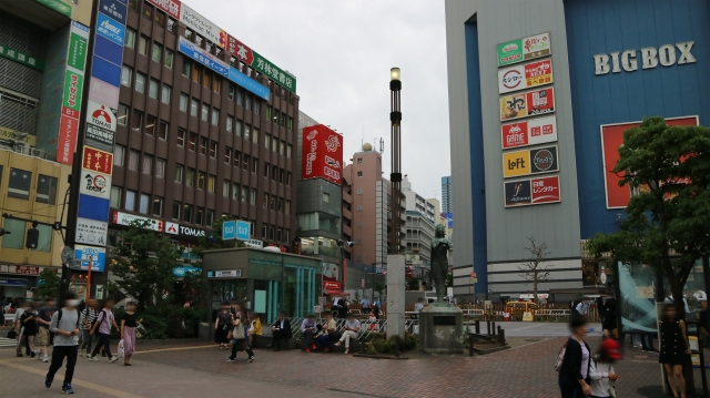 高田馬場駅の駅前広場