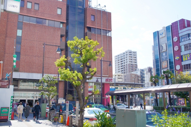 亀戸駅前の風景