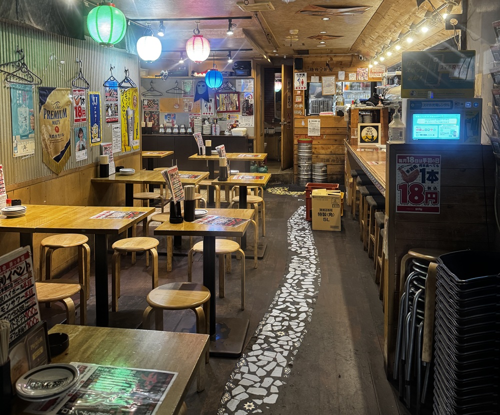 酔っ手羽の店内