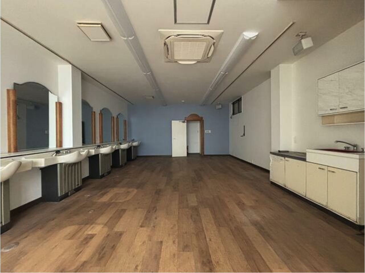 【世田谷区・九品仏駅 徒歩1分】17坪 南向き 駅近1分 飲食店可！美容室・理容室居抜き物件