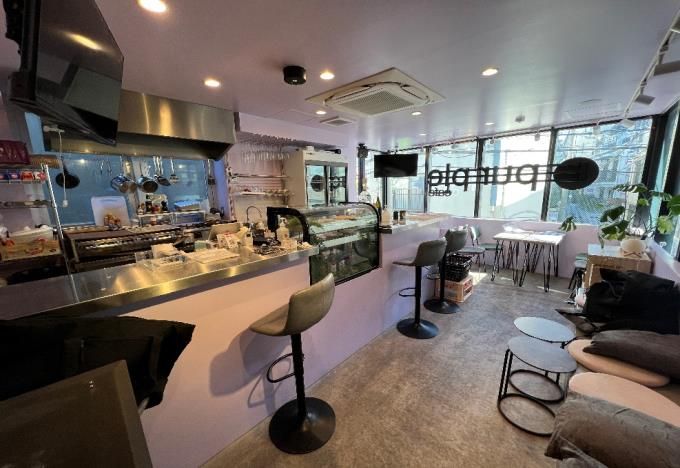 【世田谷区】三軒茶駅徒歩3分/美内装カフェ/視認性◎/約9.42坪