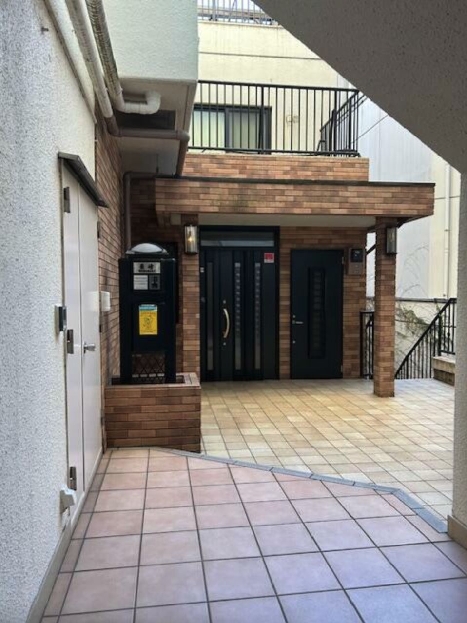 【世田谷区・二子玉川駅徒歩3分】視認性良好の大型貸店舗！店舗・オフィスにおすすめ
