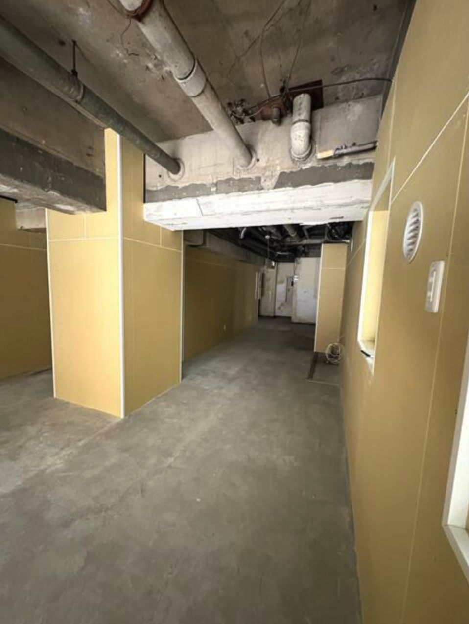 【世田谷区・池尻大橋駅徒歩5分】フリーレント3ヶ月付き/飲食相談可能な路面店舗/看板料込み/スケルトン渡し