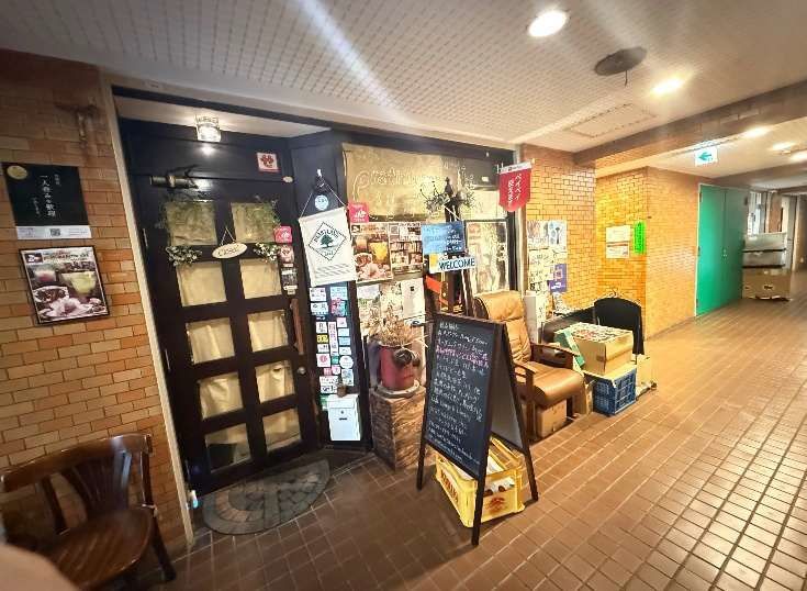 【世田谷区・経堂駅徒歩２分】すずらん通り沿いダイニングバー居抜き物件/約6.8坪