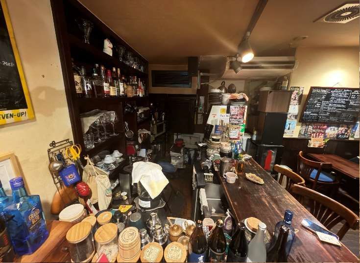 【世田谷区・経堂駅徒歩2分】個人開業向け6.88坪のダイニングバー居抜き物件／すずらん通り沿い
