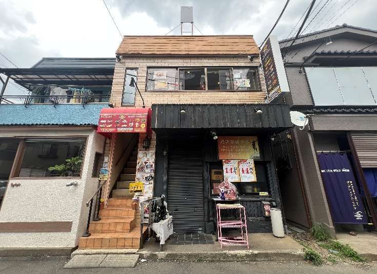 【中央線東小金井駅徒歩1分・小金井市】使いやすい内装！屋上看板に使用可能で視認性◎なインド料理居抜き物件／約11.19坪