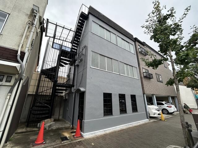 【京都市・今出川徒歩4分】路面×飲食可｜7坪の小箱店舗で独立開業にも◎
