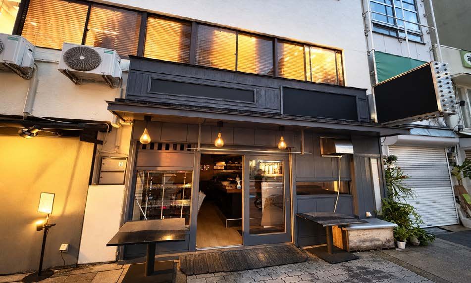 【大阪市北区・扇町駅徒歩2分】天神橋筋通り沿い・1階路面の洋食店居抜き物件／約10坪