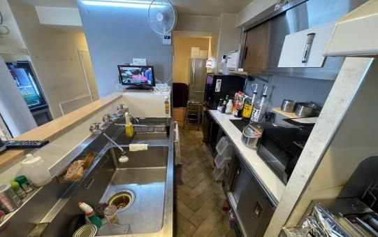 【台東区・三ノ輪駅徒歩8分】都道沿い角地の1階小箱居酒屋居抜き物件／賃料19.8万円・約9.23坪