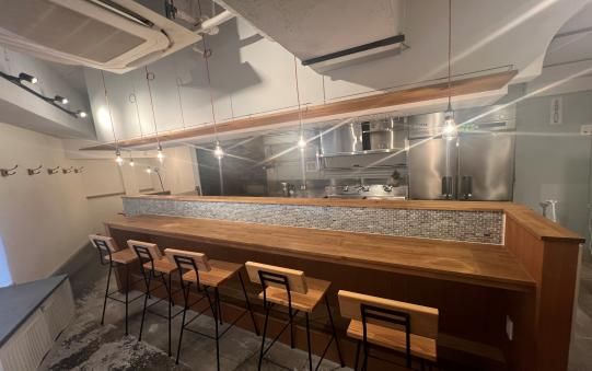 【台東区・入谷駅徒歩1分】角地・間口の広い1階洋食店居抜き物件／約9.04坪