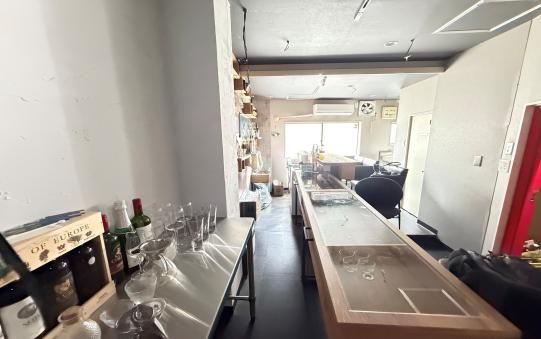 【大田区・雑色駅徒歩2分】初期費用200万円未満目安の2階小箱バー居抜き物件／商店街沿い・約6坪