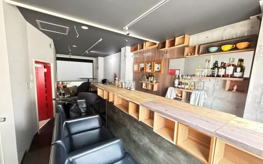 【大田区・雑色駅徒歩2分】初期費用200万円未満目安の2階小箱バー居抜き物件／商店街沿い・約6坪
