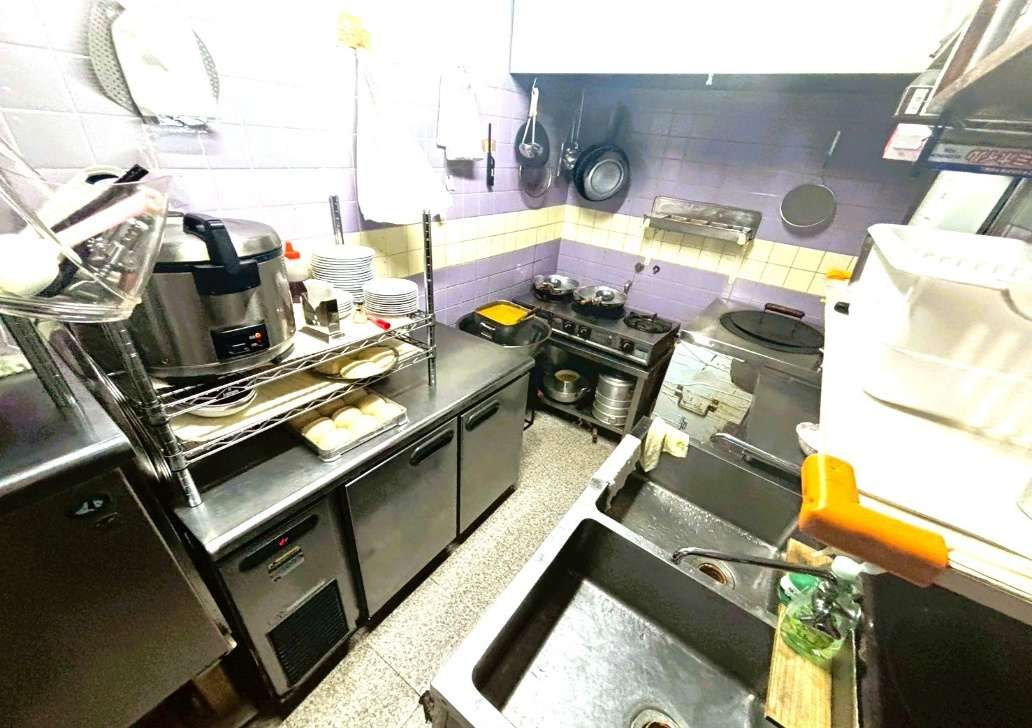 【谷町九丁目駅6分】大阪市中央区の飲食店居抜き物件／1階路面店（多国籍料理）初期費用を抑えて独立開業！家賃15.4万円