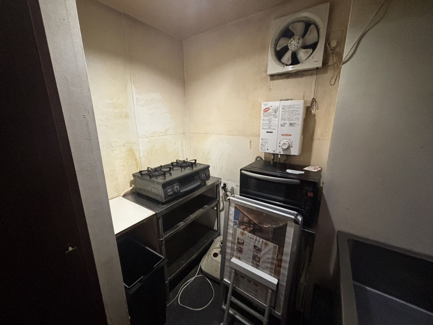 【川口市 居抜き物件】西川口駅徒歩5分／カラオケ可能・内装美麗／3階約11.86坪・低賃料15.4万円／バー・スナック・居酒屋開業向け飲食店居抜き（埼玉県川口市・西川口開業）