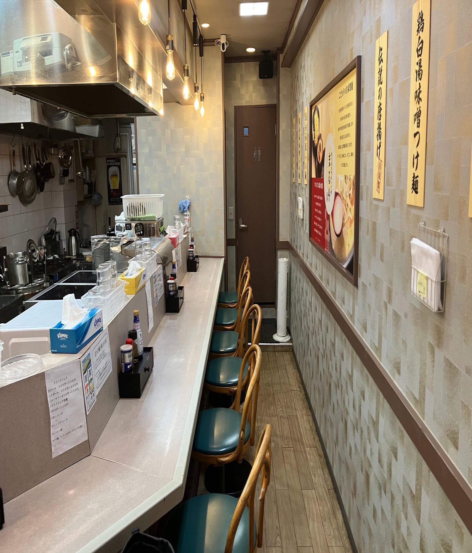 【市川市・市川駅徒歩4分】ゆうゆうロード沿いのワンオペ可能なラーメン屋居抜き物件／1階路面店／約8.03坪