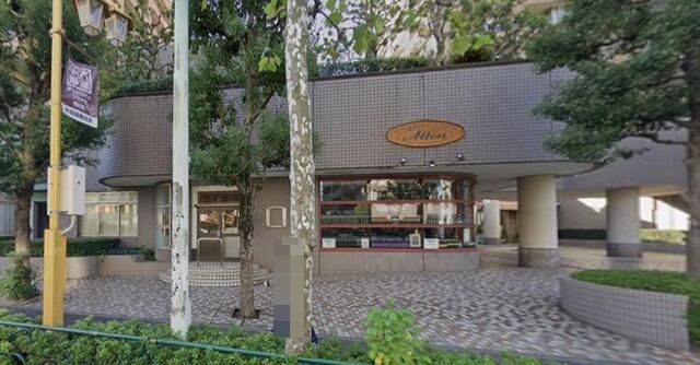 【新宿区】早稲⽥駅徒歩1分/駅出てすぐ/フリーレント：1ヶ⽉/看板設置可/居抜き物件