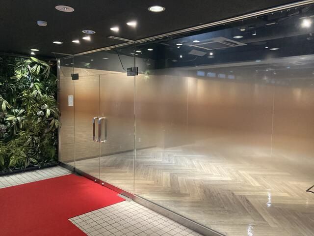 【新宿区】東新宿駅徒歩3分/駅近/複数路線利用可/216坪/1階路面店/居抜き物件