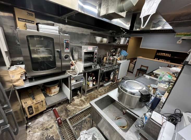 【新宿区・四ツ谷 居抜き物件】四谷三丁目駅も徒歩5分／内装美麗な居酒屋居抜き店舗