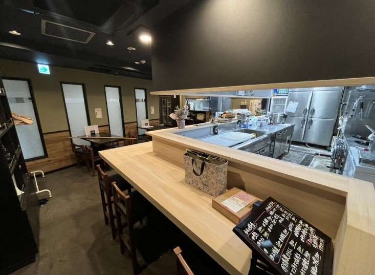 【新宿区・四ツ谷 居抜き物件】四谷三丁目駅も徒歩5分／内装美麗な居酒屋居抜き店舗