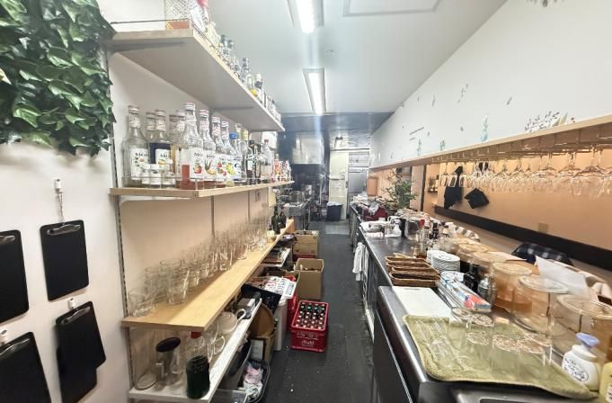 【東白楽 居抜き物件】東急東横線・東白楽駅徒歩4分／一棟貸し24.62坪・イタリアン居抜き／ダムウェーター付・重飲食相談可／横浜市神奈川区で飲食店開業・独立開業向け店舗