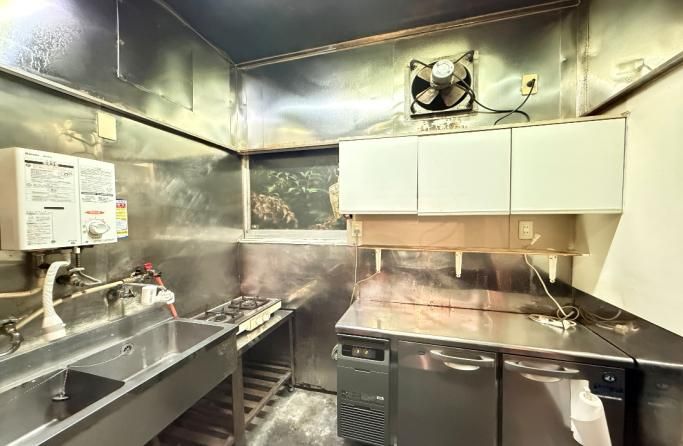 【板橋区成増駅徒歩5分】BAR居抜き／取得費300万円以下／地下鉄成増駅利用可／10.99坪・家賃14.3万円