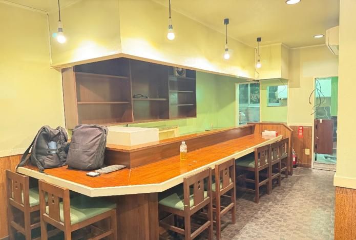 【板橋区成増駅徒歩5分】BAR居抜き／取得費300万円以下／地下鉄成増駅利用可／10.99坪・家賃14.3万円