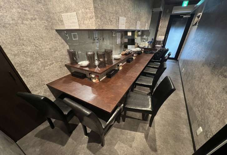【横浜市・桜木町徒歩1分】ラーメン屋居抜き物件/カウンター席/6.7坪小規模物件