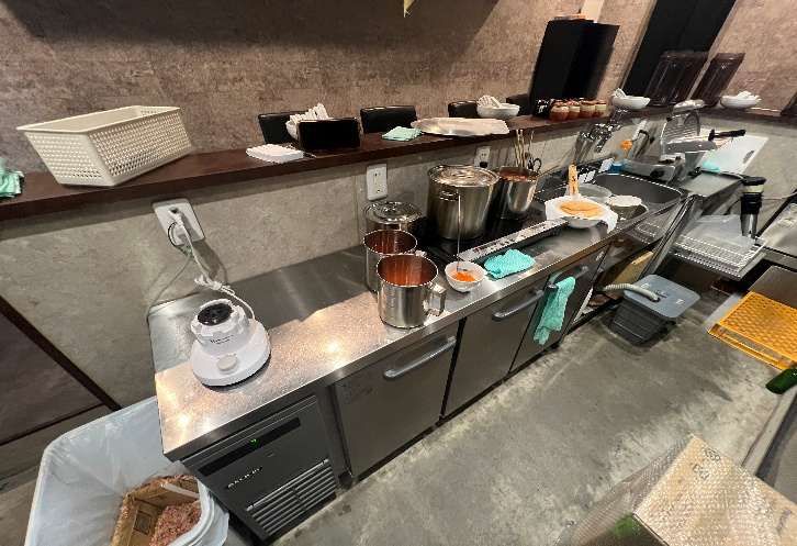 【横浜市・桜木町徒歩1分】ラーメン屋居抜き物件/カウンター席/6.7坪小規模物件