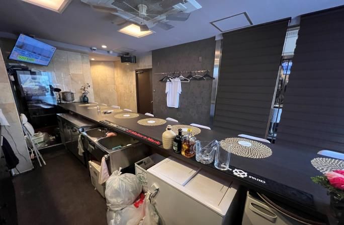 【横浜市中区】関内駅徒歩3分/美内装BAR居抜き物件/視認性◎/約11.87坪