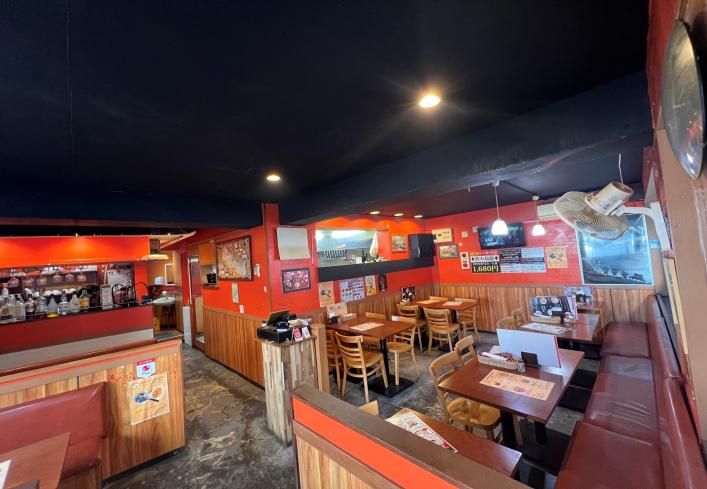 【横浜市西区】横浜駅徒歩9分/ネパール料理居抜き物件/視認性◎/オフィス街ランチ需要あり/約17.63坪