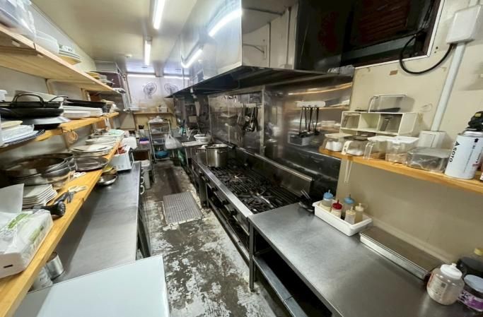 【江戸川区・葛西駅徒歩2分】韓国居酒屋の居抜き物件！