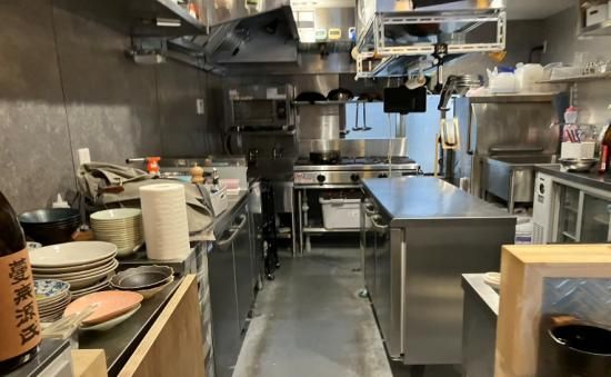 【目黒区・中目黒駅徒歩5分】東山1丁目の1階小箱立ち飲み居酒屋居抜き物件／約8.5坪