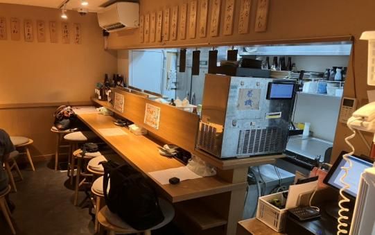 【目黒区・自由が丘駅徒歩2分】1階路面の小箱おでん居酒屋居抜き物件／約6.28坪