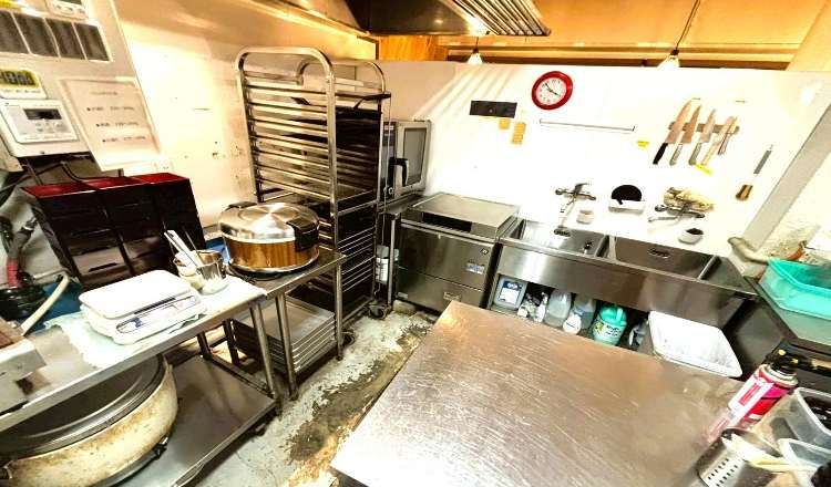【神戸市中央区・神戸三宮駅徒歩3分】センタープラザ西館地下1階の小箱飲食居抜き物件／礼金0・約9.61坪