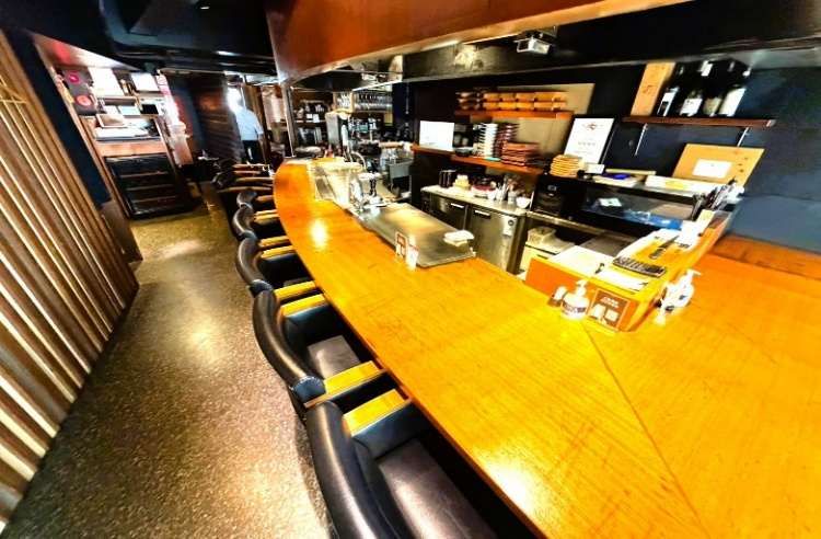 【神戸市中央区・神戸三宮駅徒歩3分】飲食店街のど真ん中のステーキ店居抜き物件／約23.25坪