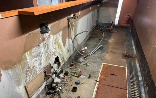 【福岡市南区・西鉄平尾駅徒歩7分】高宮通り沿い1階のラーメン店居抜き物件／約6.94坪