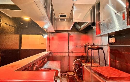 【立川市・立川駅徒歩2分】1階路面の小箱もつ焼き居抜き物件／約5坪・ワンオペ酒場に検討可