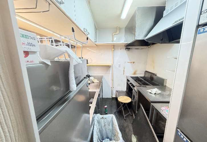 【船橋市 居抜き物件】船橋駅徒歩4分・仲通り商店街沿い／約9坪のタイ料理居抜き店舗・カウンター付
