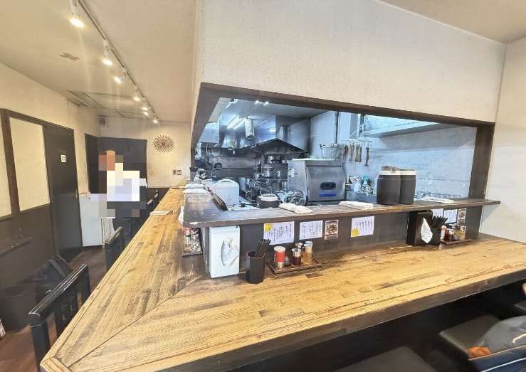 【足立区・西新井駅徒歩2分】1階路面のラーメン店居抜き物件／L字カウンター付き・個人開業向き